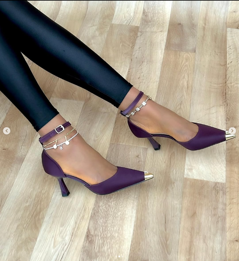 Screenshot 2025-08-24 143000 Corporate Heels